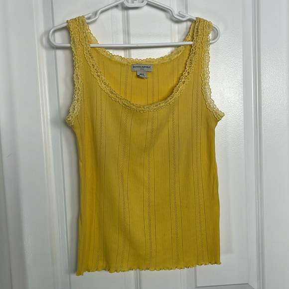 Banana Republic Yellow Frilled Tank | $5 with Purchase!| Size XL - Picture 1 of 6
